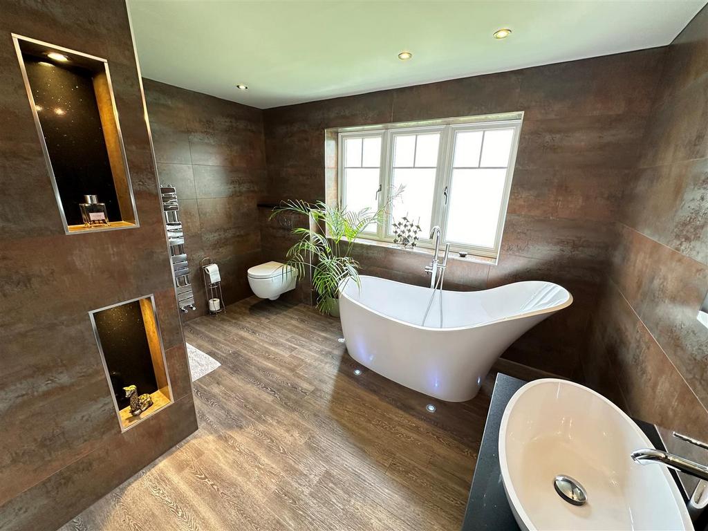 Bath 2.jpg