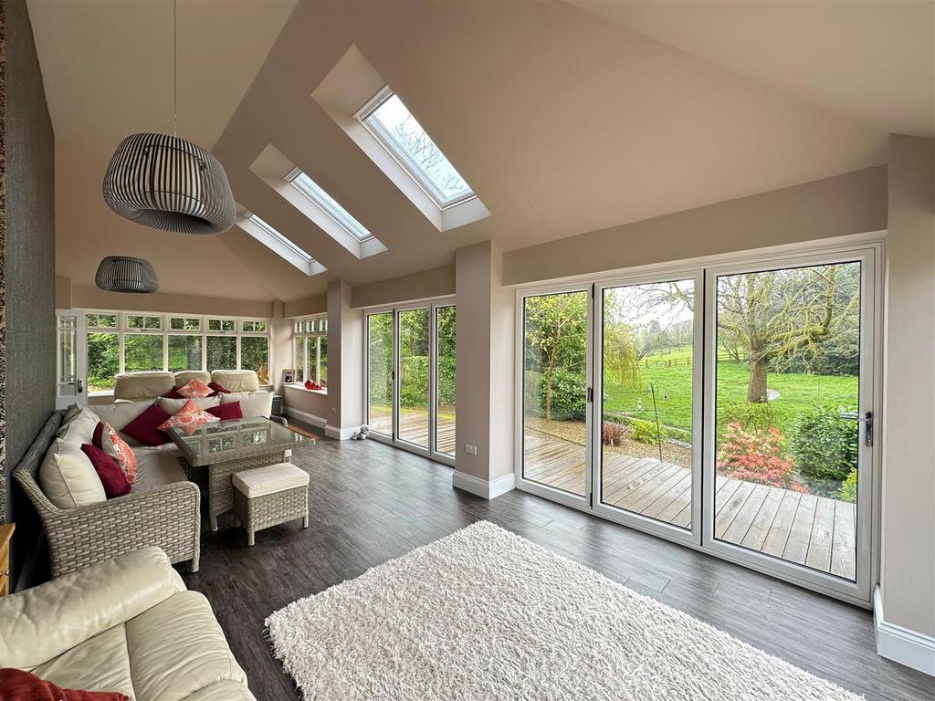 Sun room 3.jpg