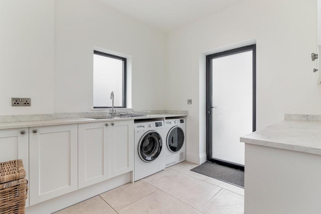 Utility Room.jpg