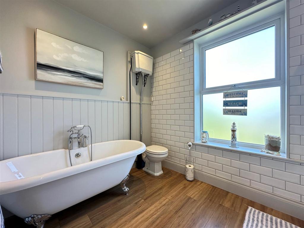 Bath 3.jpg