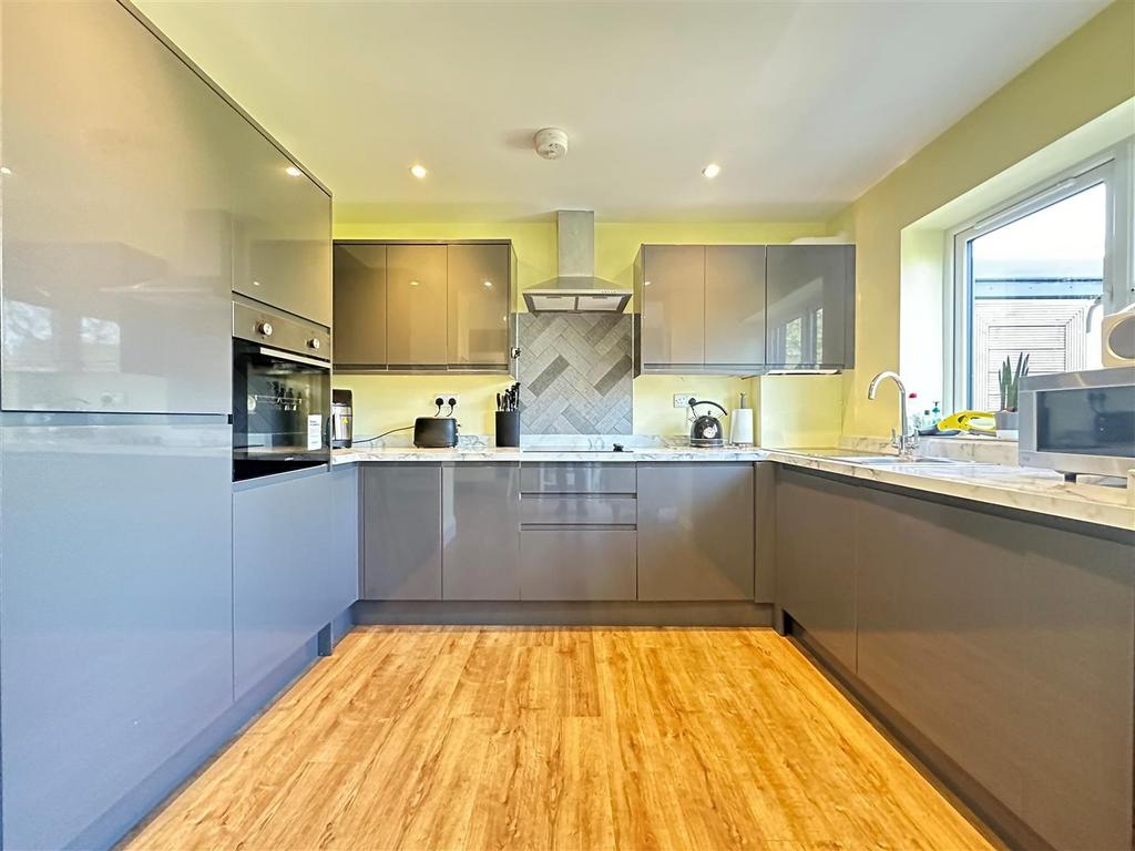Kitchen 3.jpg