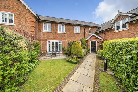 2, The Courtyard Bedwell Park, Essendon, Hatfield, AL9 6GH