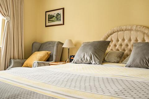 2, The Courtyard Bedwell Park, Essendon, Hatfield, AL9 6GH