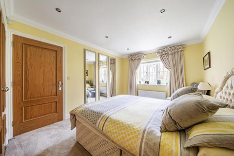 2, The Courtyard Bedwell Park, Essendon, Hatfield, AL9 6GH