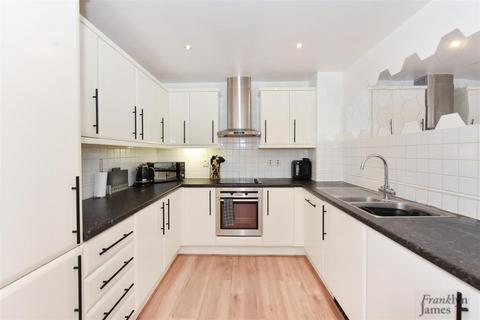 1 bedroom apartment for sale, Berglen Court, Branch Road, Limehouse, E14