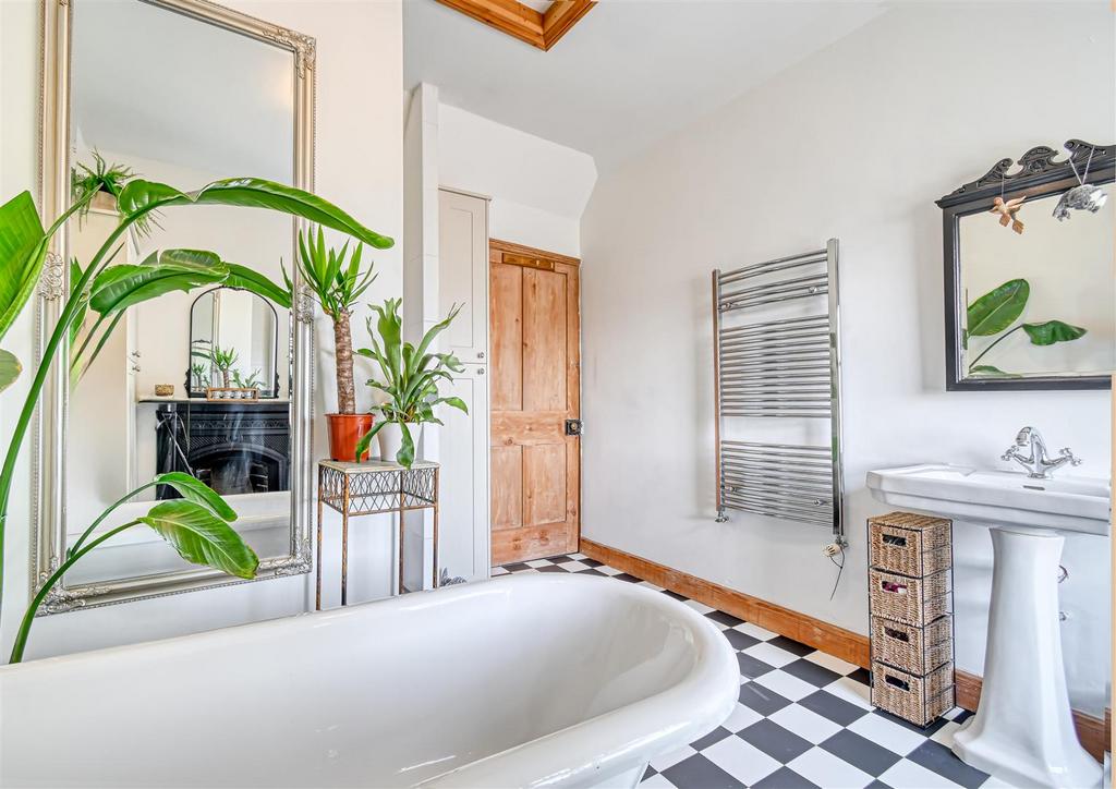 2 Westgate Villas-01.jpg