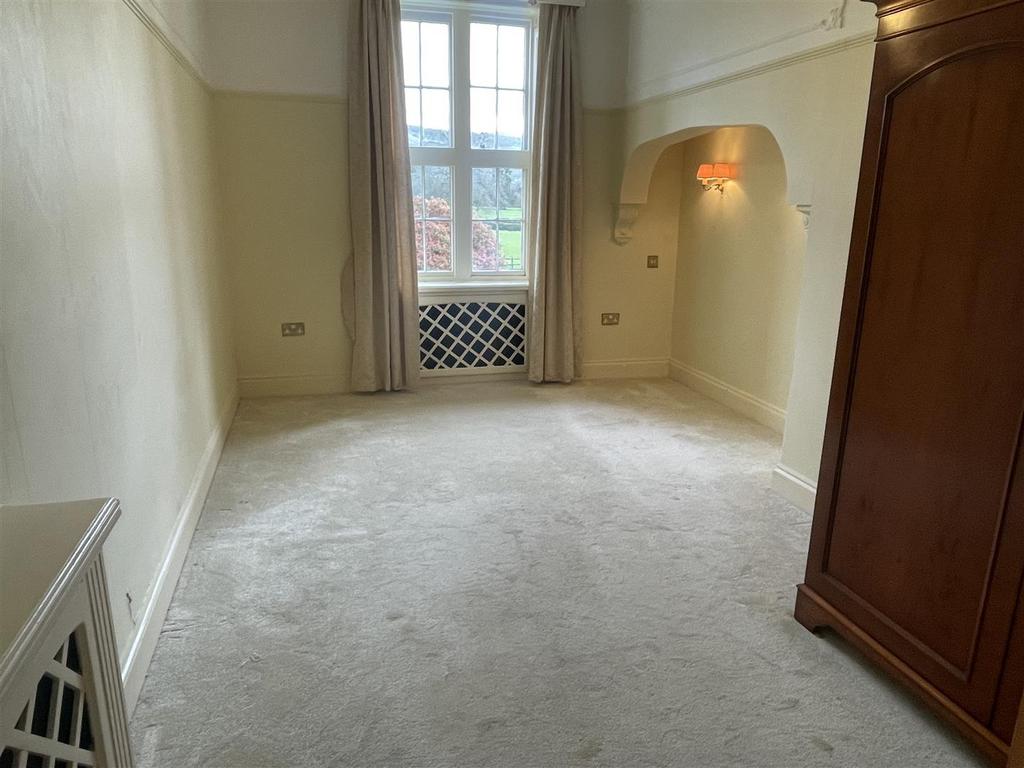 Bedroom 1.JPG