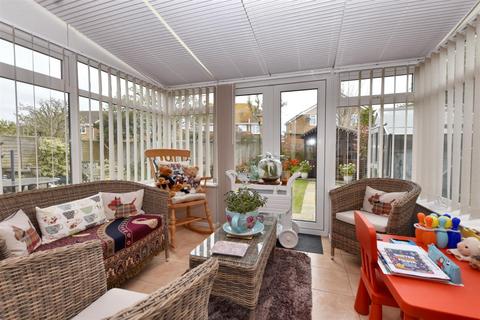 4 bedroom detached house for sale, Hazelwood Avenue, Eastbourne