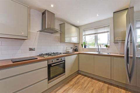 3 bedroom terraced house for sale, March Close, Andover