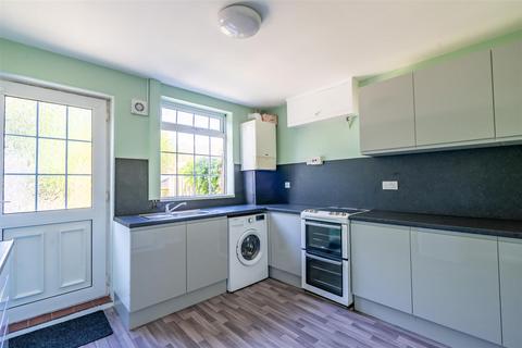 2 bedroom end of terrace house to rent, Spalding Avenue, Clifton, YO30 6JJ
