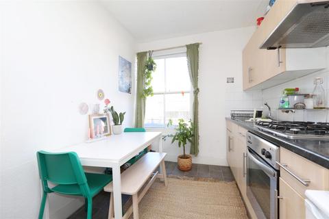 1 bedroom flat to rent, Cazenove Road, Stoke Newington, N16