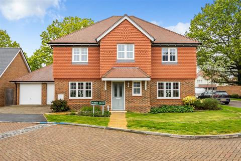 2 Bobbin Close, Headcorn, Ashford, TN27 9AW