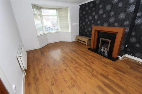 3 bedroom terraced house to rent, Aylton Road, Liverpool L36