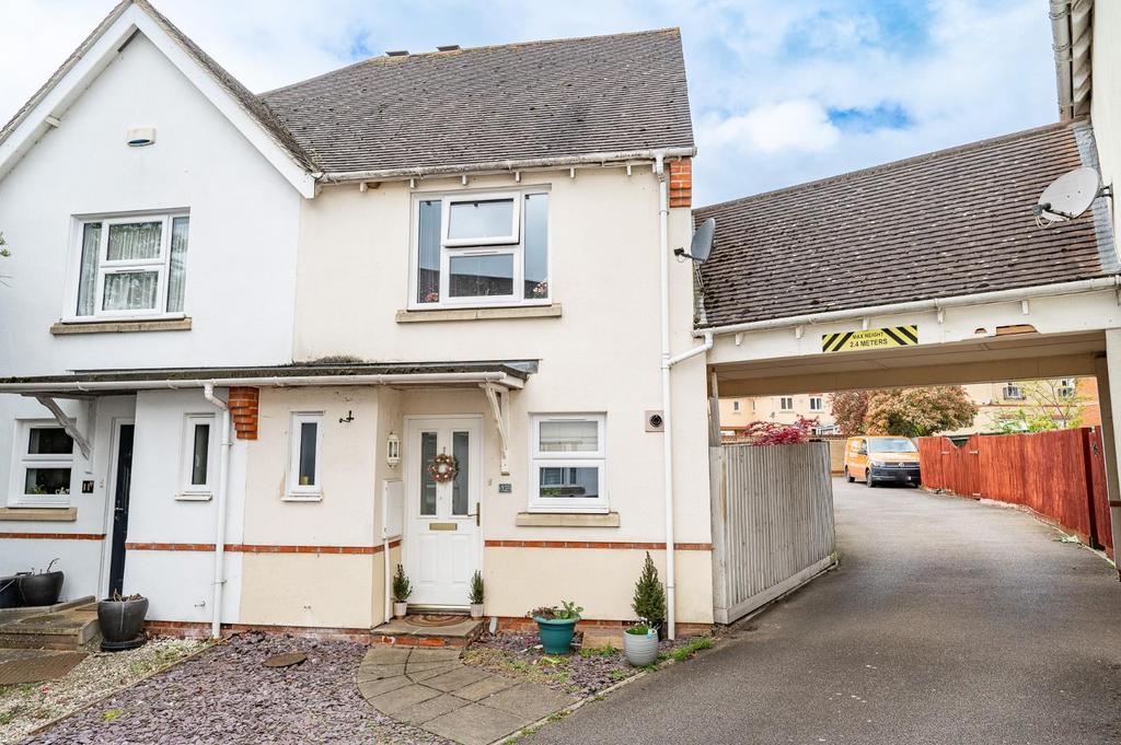 Britric Close, Flitch Green, Dunmow 2 bed semidetached house for sale