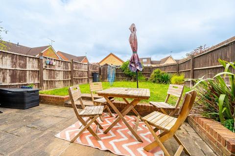 12 Britric Close, Little Dunmow, Dunmow, CM6 3FN