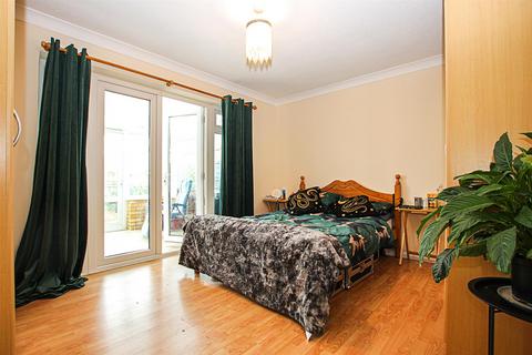 3 bedroom detached bungalow for sale, Rochfort Avenue, Newmarket CB8