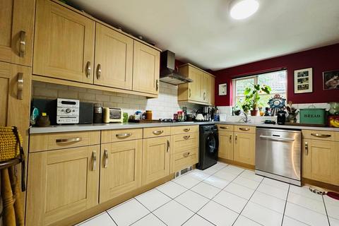 4 bedroom house for sale, Tidcombe Walk, Tiverton EX16