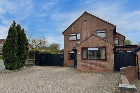 4 bedroom detached house for sale, Church Nook, Wigston LE18