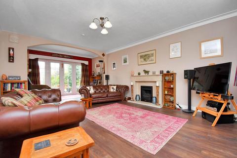 3 bedroom detached house for sale, Lark Hill Crescent, Ripon