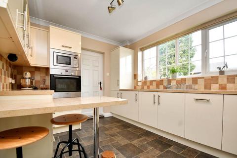 3 bedroom detached house for sale, Lark Hill Crescent, Ripon