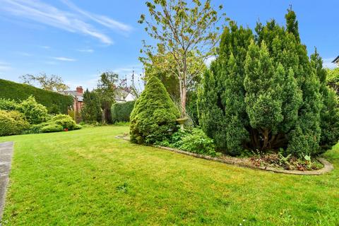 2 bedroom detached bungalow for sale, Briar Meads Lark Lane, Ripon