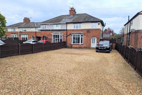 3 bedroom semi-detached house for sale, Lincoln Road, Newark