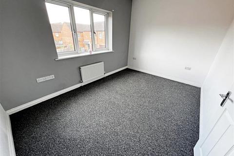 83 Danes Close, Grimsby, DN32 9AG