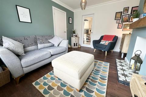 19 Highcliffe Drive, Oughtibridge, Sheffield, S35 0JD