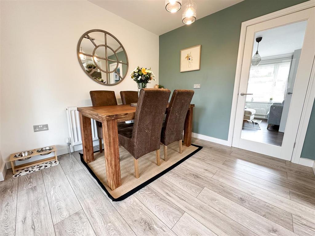 Kitchen dining room