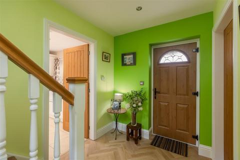 4 bedroom detached house for sale, Main Street, Allerston, Pickering