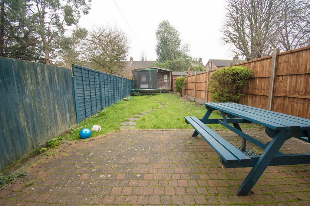 Tesoro property  92 Alexandra rd Garden (2).jpg