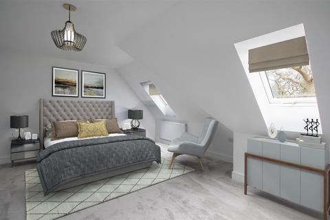 2 bedroom penthouse to rent, Reed Pond Walk, Haywards Heath