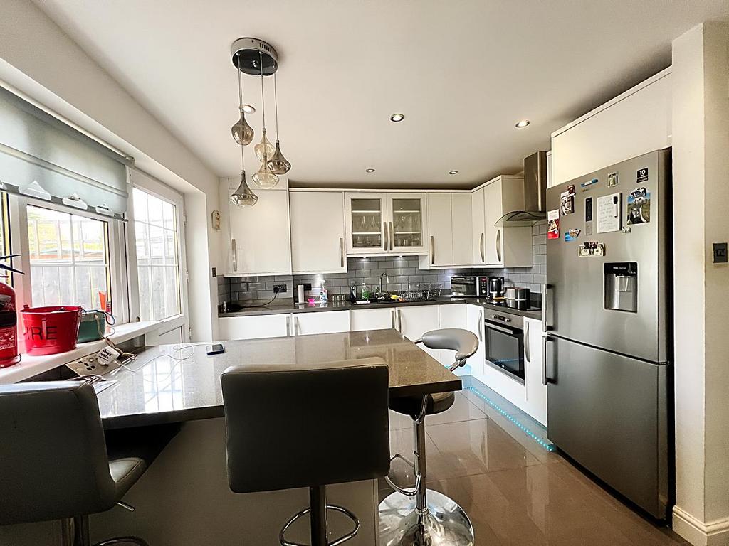 Chelford Close, Hadrian Park, Wallsend 3 bed semidetached house for sale £170,000
