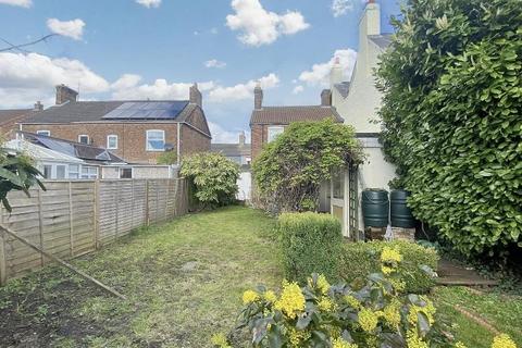 2 bedroom terraced house for sale, Winsover Road, Spalding