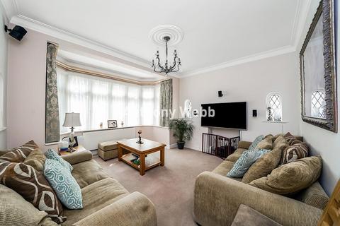 4 bedroom semi-detached house for sale, Broadfields Avenue, Winchmore Hill, N21