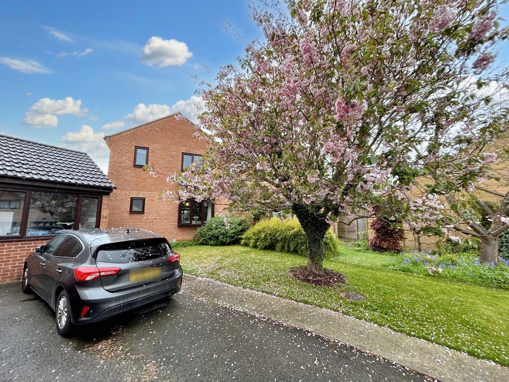 Spencer Way, Stowmarket, IP14 3 bed detached house for sale £300,000