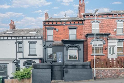 2 bedroom terraced house for sale, Highfield Avenue, Wortley, Leeds