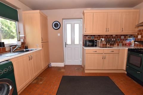 2 bedroom detached bungalow for sale, Main Road, Newport