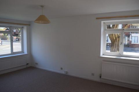 1 bedroom flat to rent, Sandringham Lodge, Palmeira Avenue BN3 3GA.