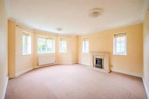 2 bedroom flat for sale, Selwyn Road, Upperton, Eastbourne