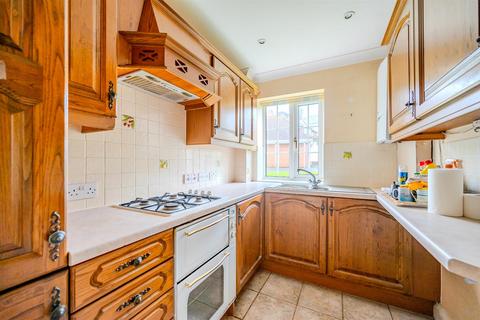 2 bedroom flat for sale, Selwyn Road, Upperton, Eastbourne