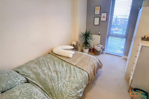 2 bedroom flat to rent, BPC02058 College Road, Bristol