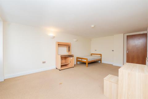 3 Bear Yard Mews, Bristol, BS8 4SD