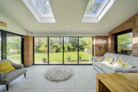 8 Appleby Grove, Wirral, CH62 6EU
