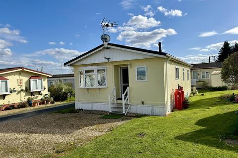 2 bedroom park home for sale, Orchard Park, Lower Apperley GL19