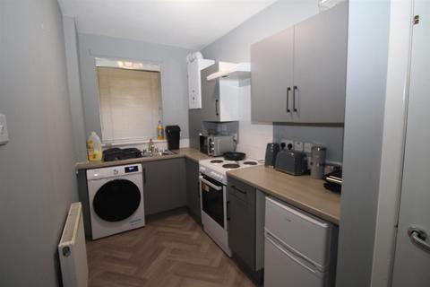 2 bedroom flat to rent, Poplar Street, Greenock