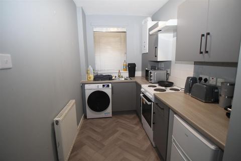 2 bedroom flat to rent, Poplar Street, Greenock