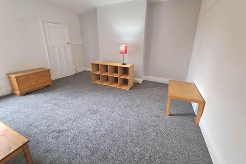 3 bedroom flat to rent, Addycombe Terr, Heaton NE6