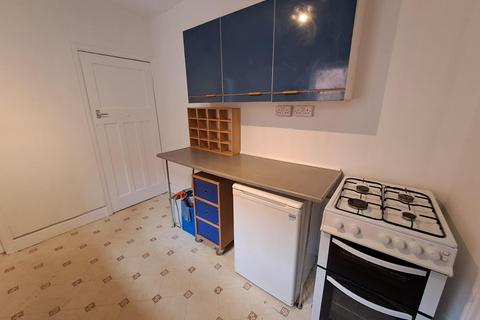 3 bedroom flat to rent, Addycombe Terr, Heaton NE6