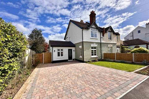 3 bedroom semi-detached house for sale, Eastwood Lane South, Westcliff-On-Sea